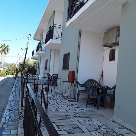 Athanasios Tsoumas Apartments 卡斯特罗西基亚 外观 照片