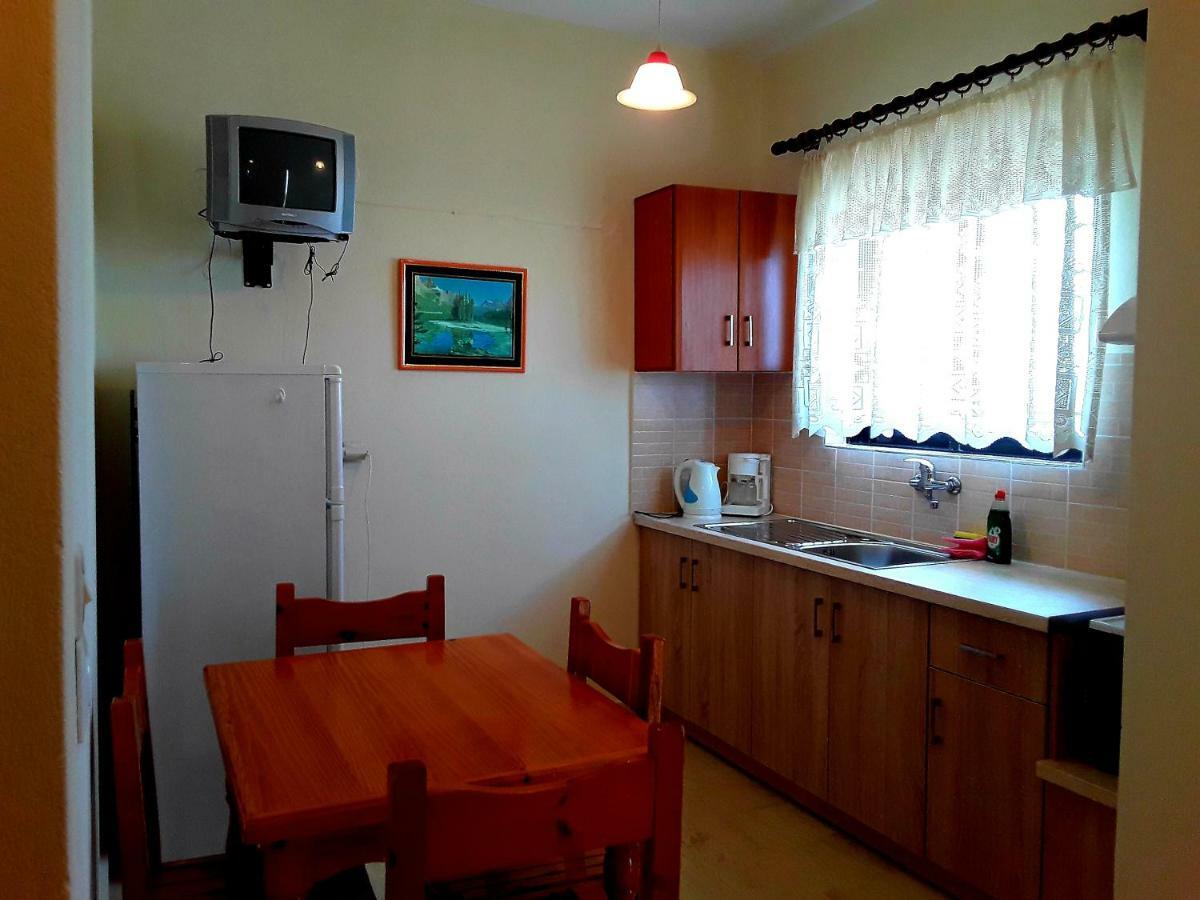 Athanasios Tsoumas Apartments 卡斯特罗西基亚 外观 照片