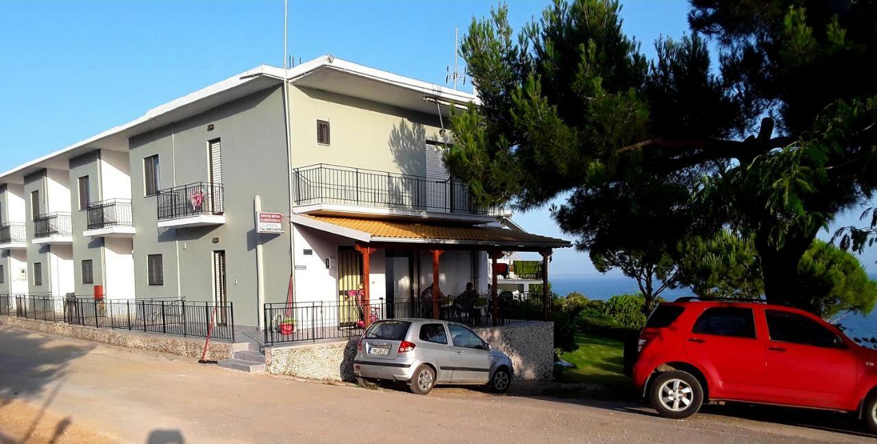 Athanasios Tsoumas Apartments 卡斯特罗西基亚 外观 照片