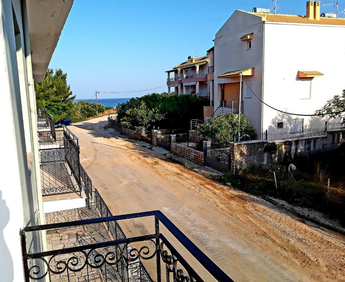 Athanasios Tsoumas Apartments 卡斯特罗西基亚 外观 照片