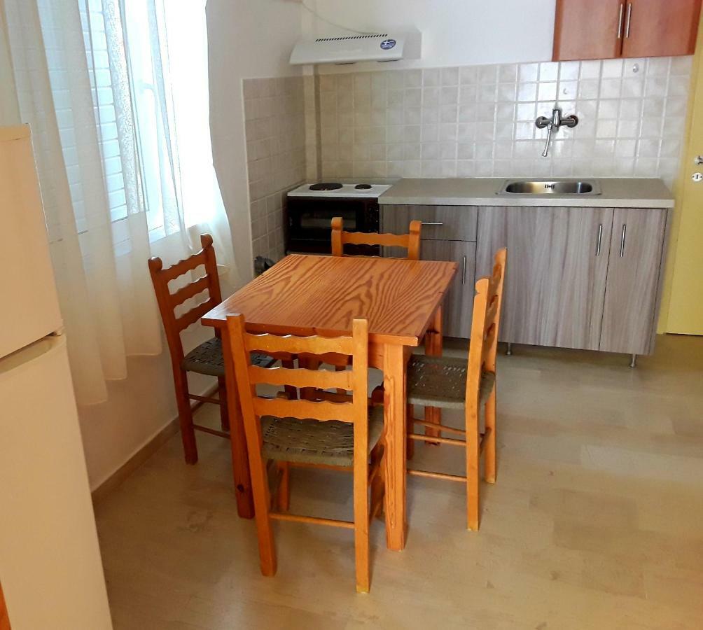 Athanasios Tsoumas Apartments 卡斯特罗西基亚 外观 照片