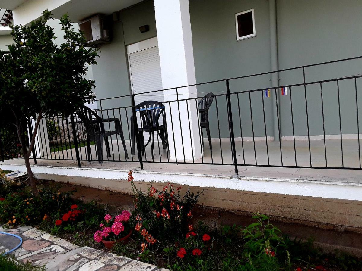 Athanasios Tsoumas Apartments 卡斯特罗西基亚 外观 照片